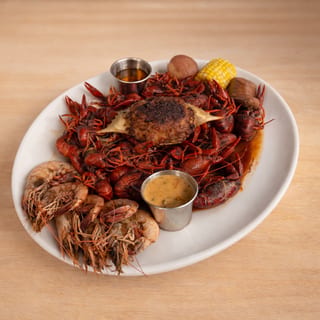 Sampler Staffed Crab